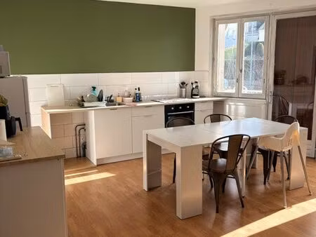 appartement 80 m2 avec place de parking