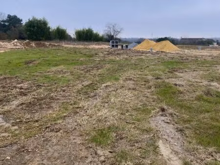 terrain 539 m² luynes