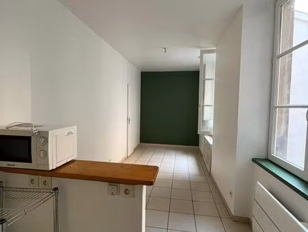 location studio non meublé