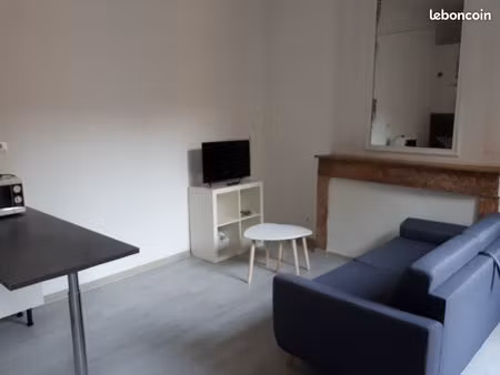 location studio meublé - centre orange