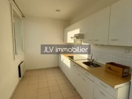 maison 2 pièces 65 m²