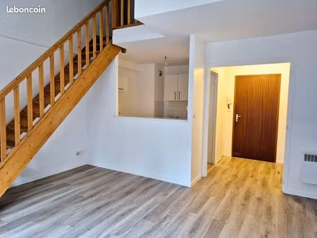 à louer – charmant t3 en duplex avec parking