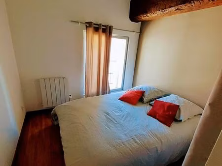 t2 meublé 30m2 côté cour centre historique