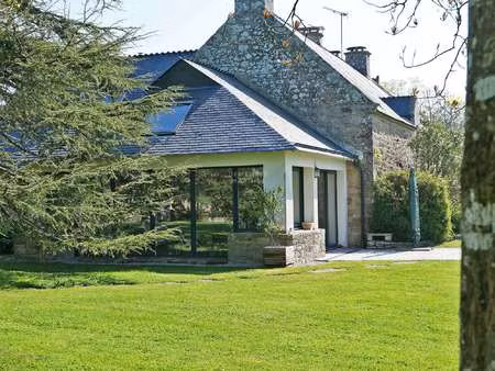 maison de luxe à vendre à berric : 698 000 €