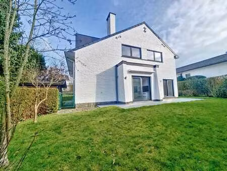 jolie villa 3 ch. - état impeccable - gare de waterloo