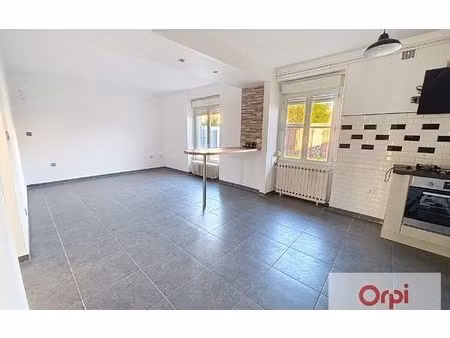 location appartement  59 m² t-3 à brive-la-gaillarde  780 €