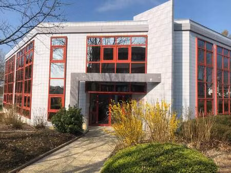 location bureaux et commerces à saint-grégoire (35760) : à louer / 72m² saint-grégoire