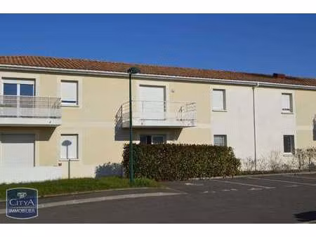 location appartement 2 pièces à luçon (85400) : à louer 2 pièces / 47m² luçon
