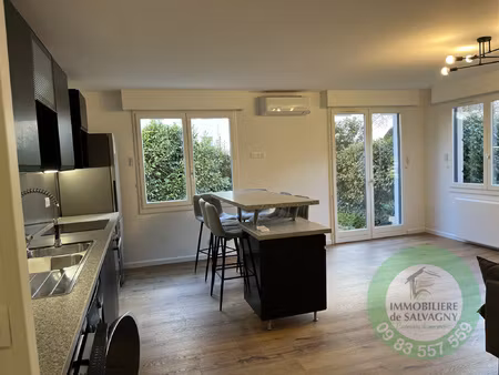 a louer t2 meublé en rez-de-jardin  cave et garage à caluire