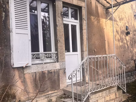 appartement 55 m2 jardin  parking  cave quartier place