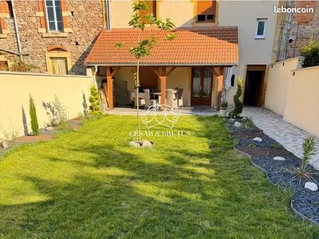 immeuble 150 m² chauffailles