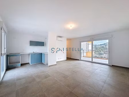 beau t3 neuf traversant avec terrasse