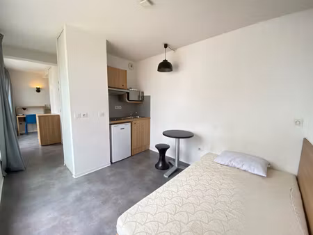 studio + parking loué