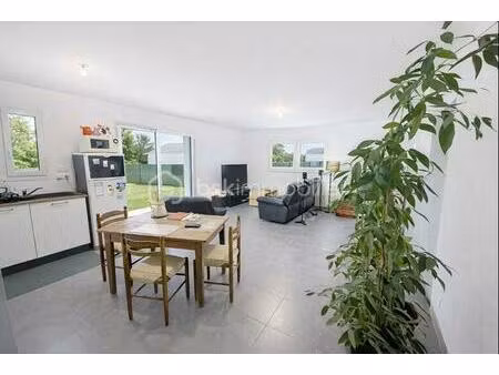 maison de 70 m² à feins