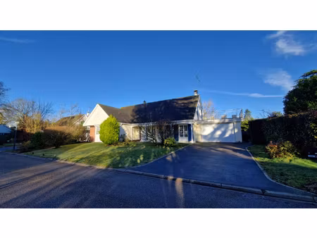 vente maison 9 pièces  220.00m²  mennecy