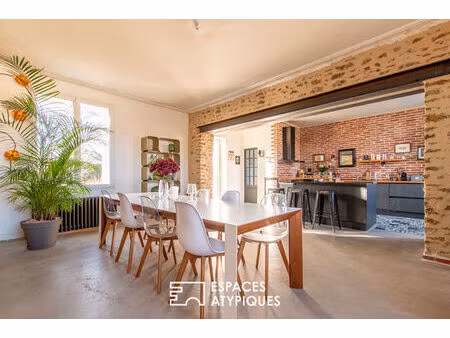 demeure bourgeoise lumineuse avec jardin et charme historique