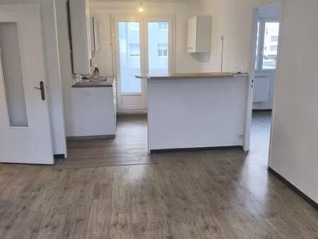 location appartement 3 pièces 52 m² à nîmes (30000)