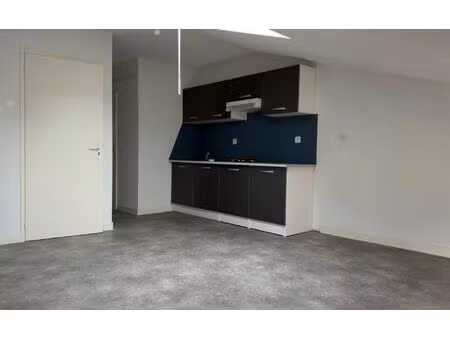 location appartement  30.5 m² t-2 à saint-junien  480 €