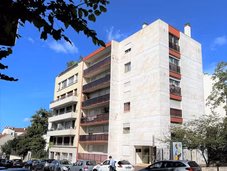 17 rue du four - vieux st maur 8mn rer - dernier étage