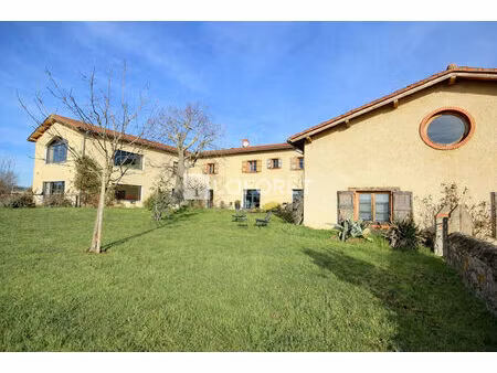 propriété saint julien d'oddes 20 pièce(s) 420 m2