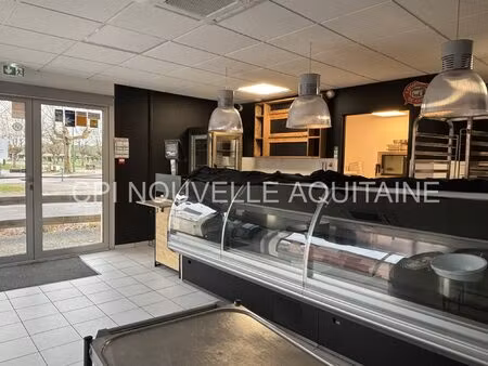 sainte-hélène  boucherie-charcuterie d'environ 75m².