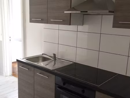 loue f3 proche bourg