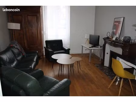 t2 meublé rue victor hugo