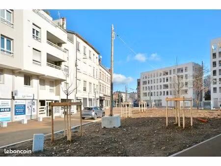 a vendre - beau t3 lyon 3 secteur maisons neuves-dauphiné avec climatisation  deux balcons