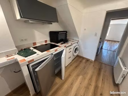 très joli appartement avec 3 pieces centre ville renové avec gout