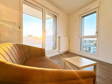 appartement 3 pièces de 65 m² + terrasse 40 m² au pied du métro 14