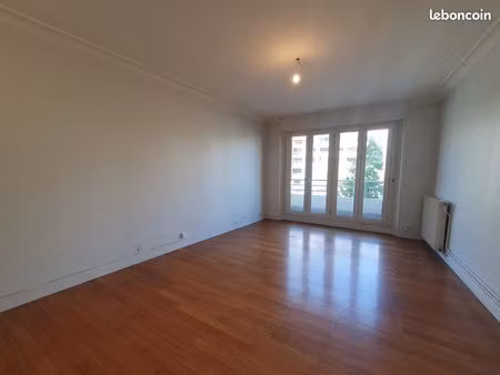 appartement 1 pièce 49 m²