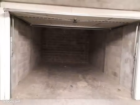 garage 16m² mouleyres  arles