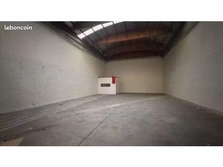 location local commercial