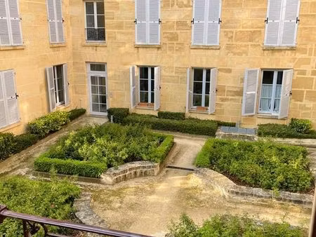 2 pièces meublé – charme & modernité au cœur de pontoise