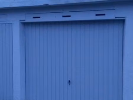 box garage individuel fermé - 150 m tram – rive droite