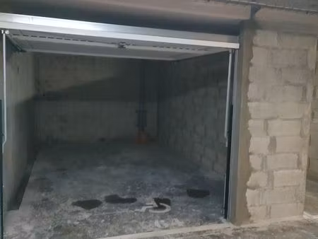 location garage grand volume