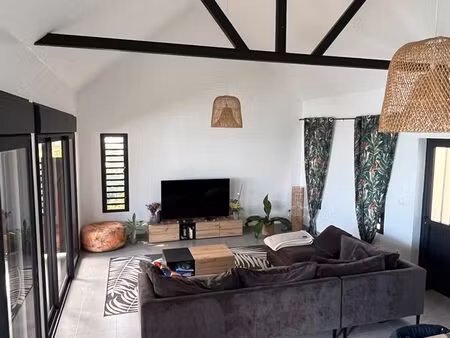 maison au tampon à louer