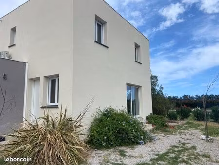 location annuelle maison 90m2 3 chambres + garage en 3 faces