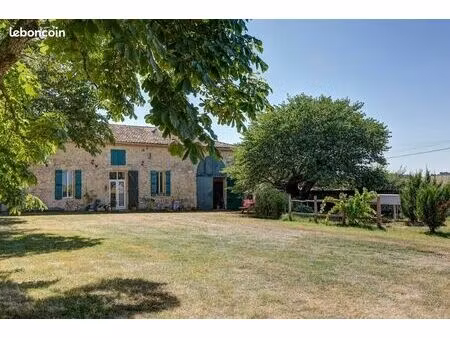 propriété 3 pièces 87 m²