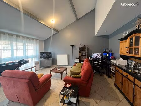 appartement 3 pièces 85 m²