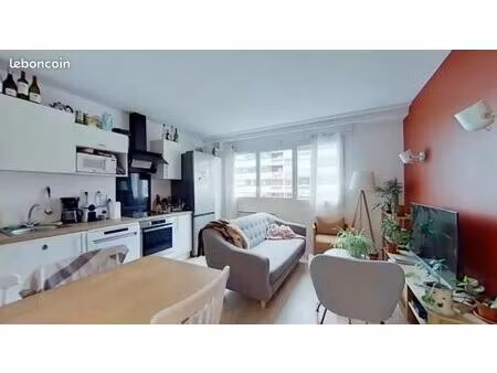 exclusivite - appartement rénové- rue roposte à lyon