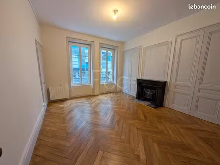 appartement 3 pièces 90 m²