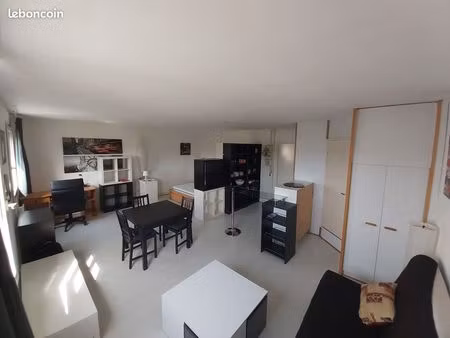 t1 bis 37m² meublé parking privatif résidence calme clermont-ferrand