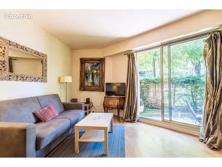 votre oasis parisienne : duplex de charme au cœur du 17ème - idéal pour les professionnels