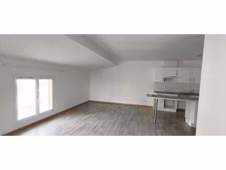 location appartement 3 pièces 67 m² à colombiers (34440)