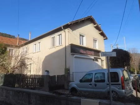 appartement de 77 m2 - t4 - centre ville - digne les bains (04000)