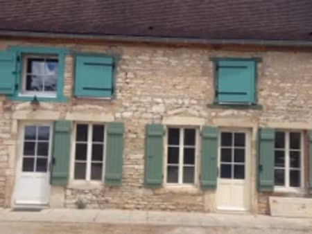 type 5 en duplex avec terrasse à demigny