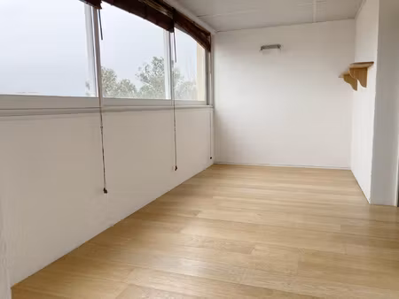 appartement t 3 en duplex avec loggia et parking