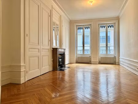 location appartement 2 pièces 69 m² à lyon 6 (69006)
