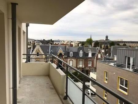 t3 avec balcon et parking à rouen